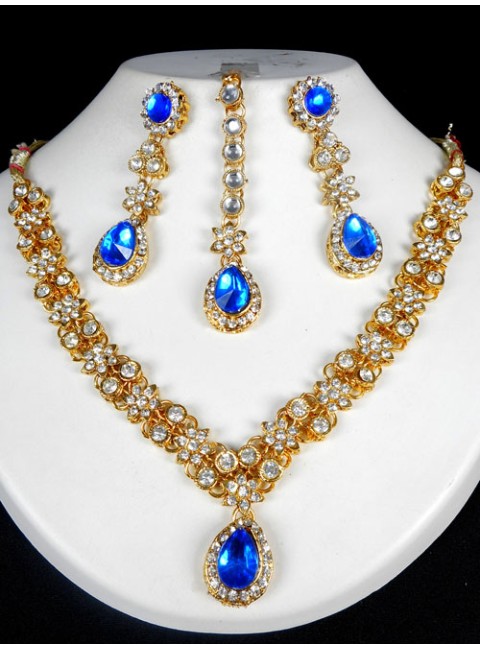 Kundan Jewelry Set